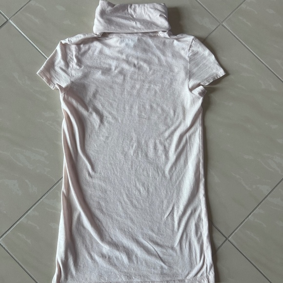 2832 Theory women's short-sleeve turtleneck shirt pale pink size M - Picture 1 of 6